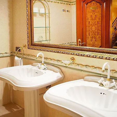 Hotel Darkum 2*