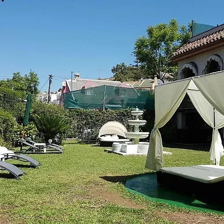 Darkum Hotel 2*